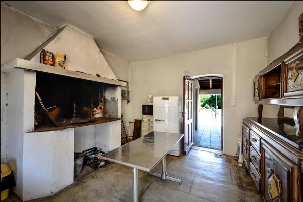 Ensemble immobilier de caractère au cœur d'un village du Minervois