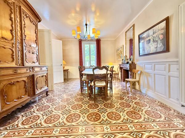 Ensemble immobilier de caractère au cœur d'un village du Minervois