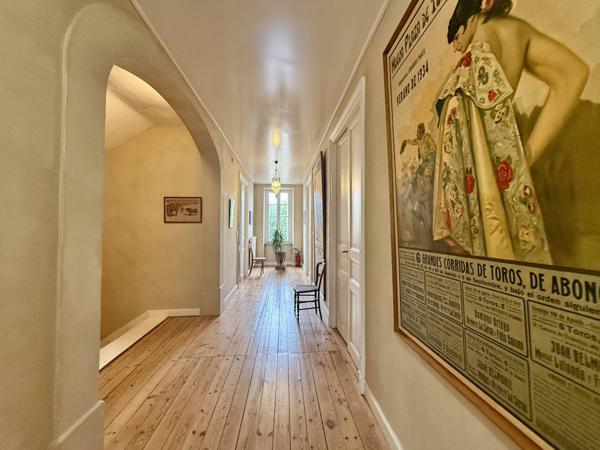 Ensemble immobilier de caractère au cœur d'un village du Minervois