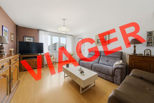 Joli T3 de 63m2 à vendre EN VIAGER dans résidence avec ascenseur, balcon et vue dégagée.