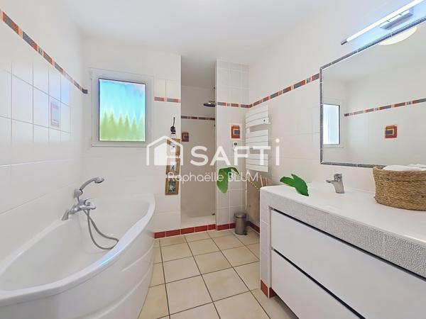 Belle contemporaine dans secteur prisé.