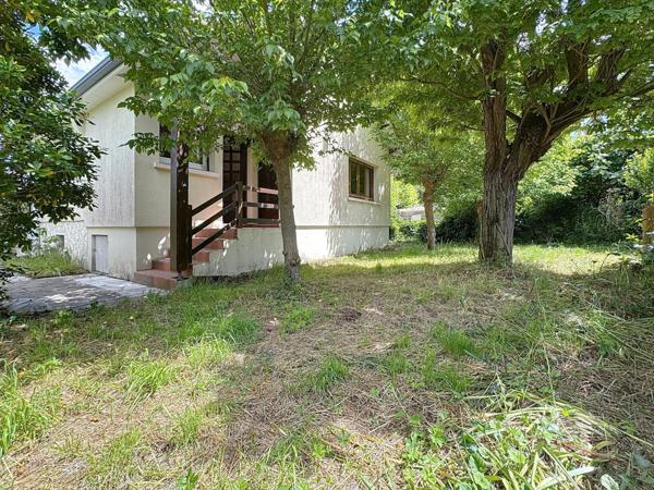 Une parenthèse de quiétude, à deux pas du  cœur de ville et des transports (Tram D et Ligne de bus 2)