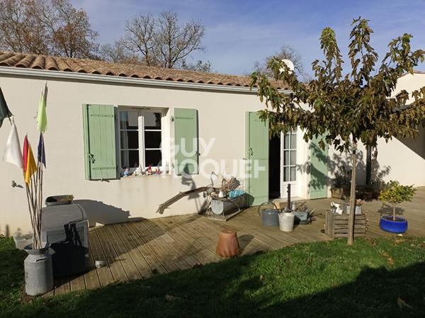Charmante Maison à Vendre à Dolus d'Oléron - 3 chambres et terrasse Spacieuse !