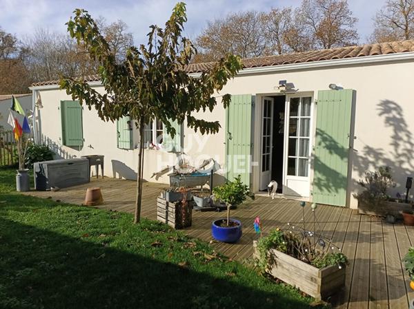 Charmante Maison à Vendre à Dolus d'Oléron - 3 chambres et terrasse Spacieuse !