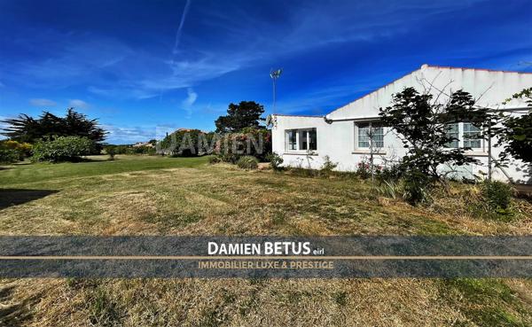 Maison à vendre 6 pièces GIVRAND, proche de SAINT GILLES CROIX DE VIE (85), grand terrain, verger, plages