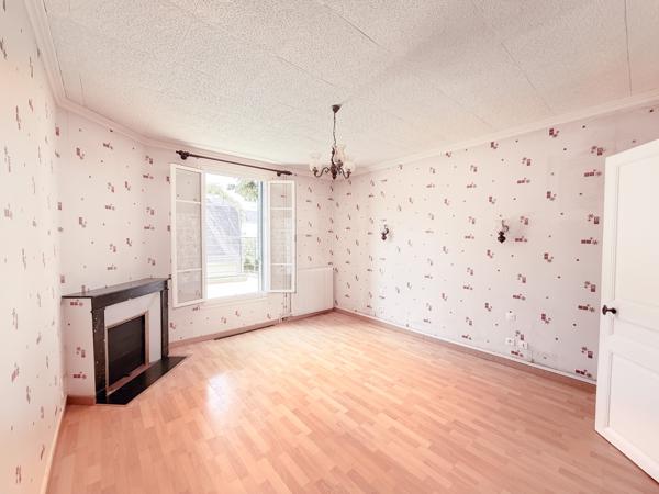 Maison
         8 pièces
        - 152 m² Exclusivité 840 000 € *