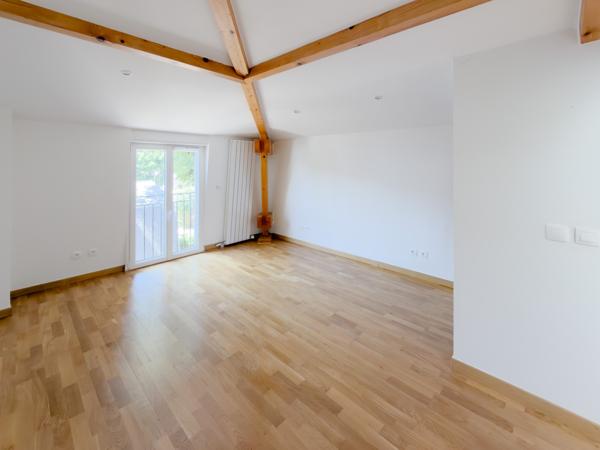 Maison
         8 pièces
        - 152 m² Exclusivité 840 000 € *