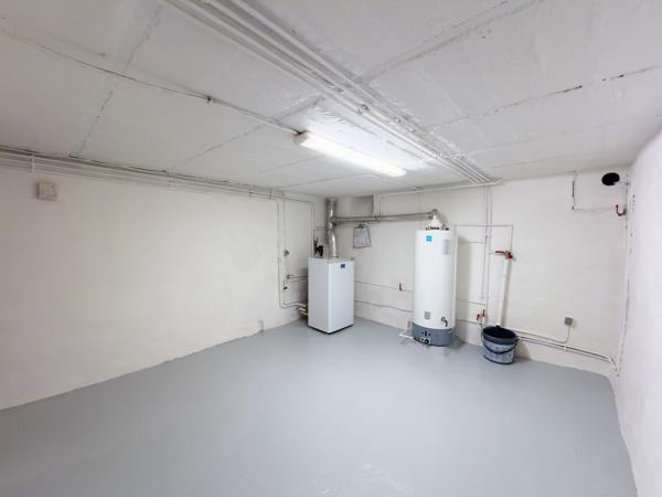 Maison
         8 pièces
        - 152 m² Exclusivité 840 000 € *