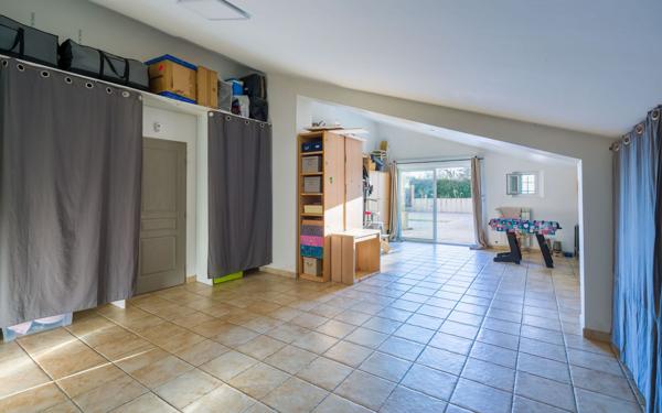 Maison à vendre    7 pièces • 364 m2 Manosque