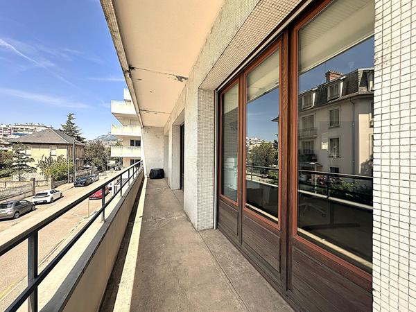 Appartement 4 pièces à vendre à Chambéry - Proche commodités