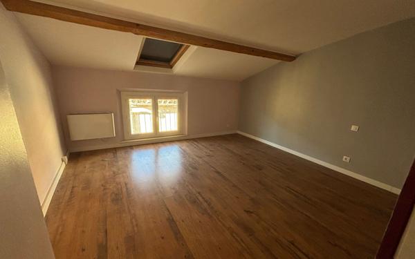 Maison à vendre    2 pièces •  Valensole