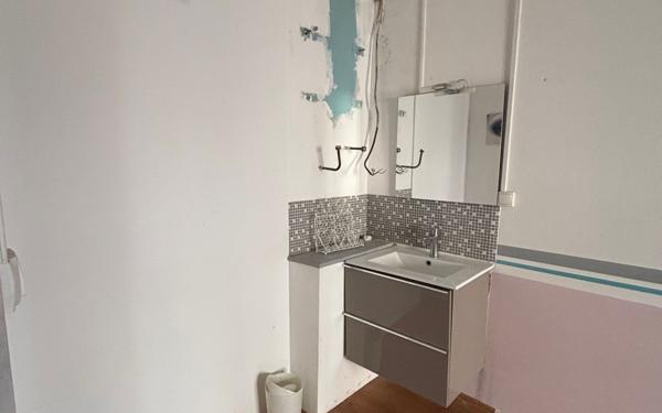 Maison à vendre    2 pièces •  Valensole