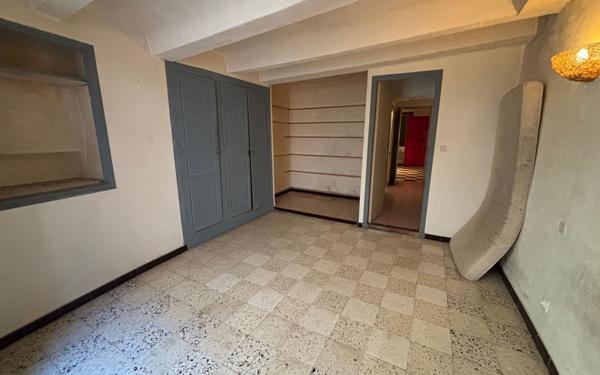 Maison à vendre    2 pièces •  Valensole