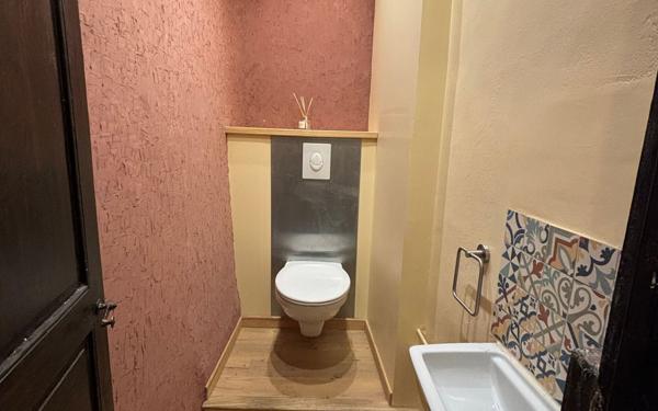 Maison à vendre    2 pièces •  Valensole