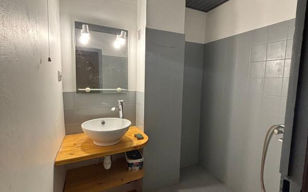 Maison à vendre    2 pièces •  Valensole