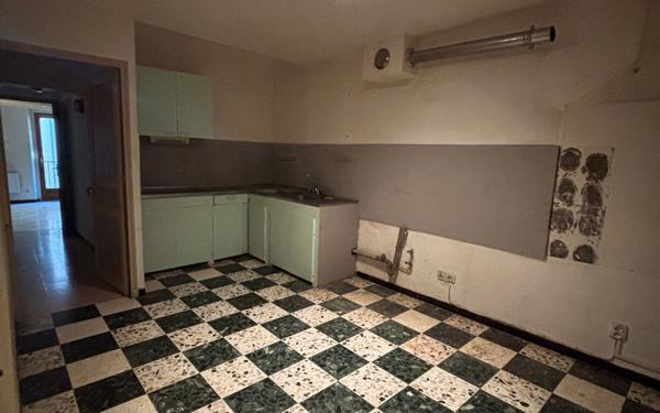 Maison à vendre    2 pièces •  Valensole