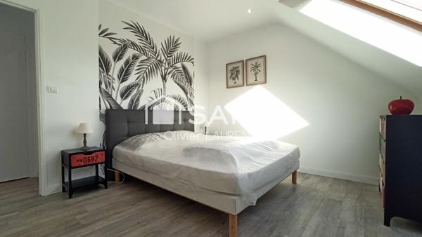 Jolie maison moderne à proximité directe de la mer...