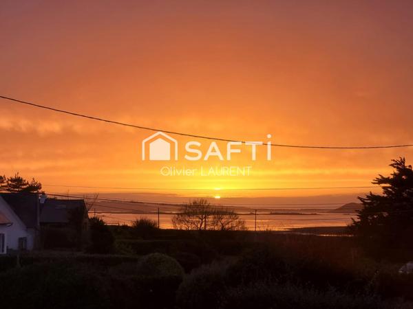 Jolie maison moderne à proximité directe de la mer...