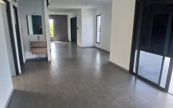 Maison à vendre    4 pièces • 106 m2 Petite-Île