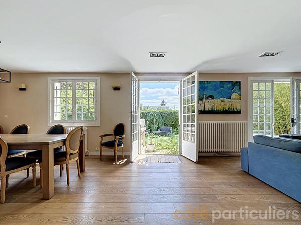 Vente
                Maison152 m² - 6 Pièces -
                    SAINT MAUR DES FOSSES (94210)