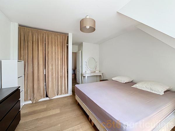 Vente
                Maison152 m² - 6 Pièces -
                    SAINT MAUR DES FOSSES (94210)