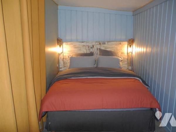 ABBEVILLE - Proche centre ville et de toutes les commodités, maison entièrement rénovée avec so...