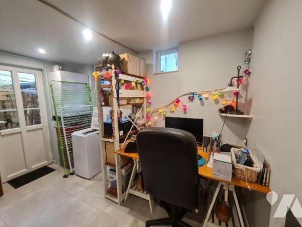 ABBEVILLE - Proche centre ville et de toutes les commodités, maison entièrement rénovée avec so...