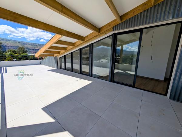 F4 neuf duplex de 87,75m2 avec varangues et terrasses à St Paul