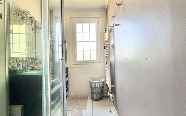 Maison à vendre    7 pièces • 141,30 m2 Gasville-Oisème