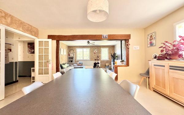 Maison à vendre    7 pièces • 141,30 m2 Gasville-Oisème