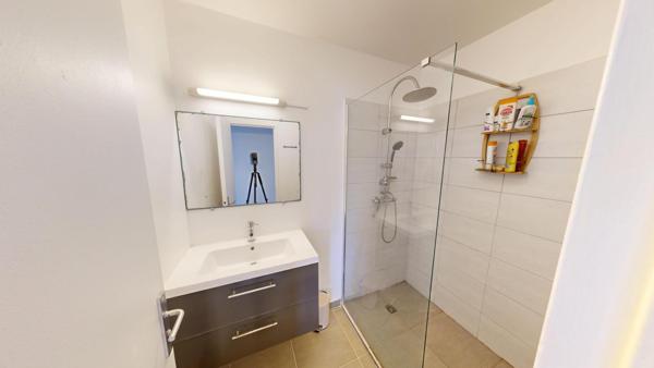 Vue incroyable avec potentiel locatif et parking