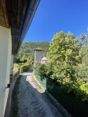 Maison à vendre 9 pièces de 294 m²
