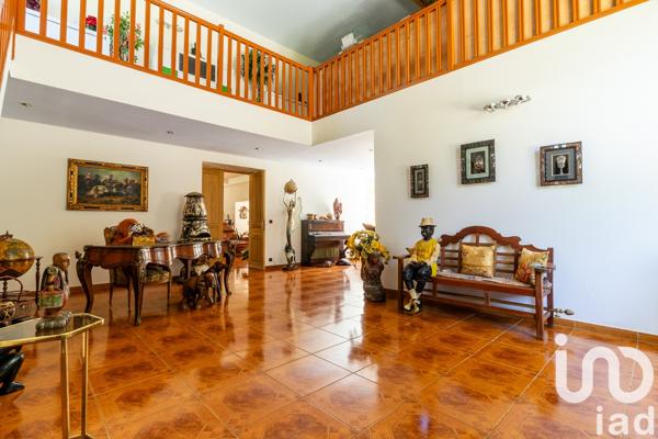 Maison à vendre 14 pièces 655 m² Guignes