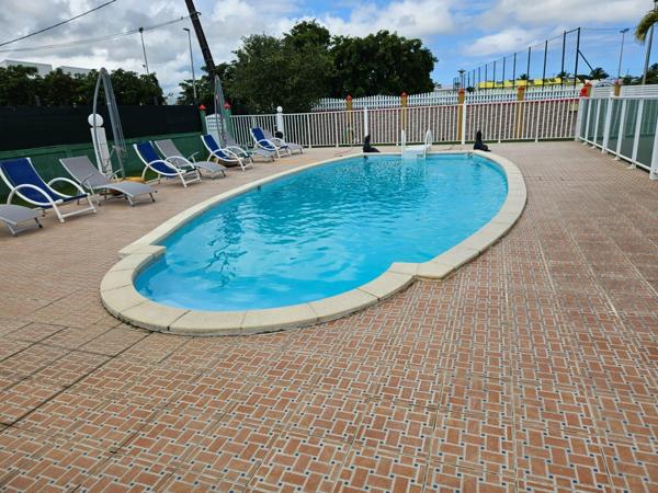 Dpt Guadeloupe (971), à vendre proche de Sainte Anne maison P6