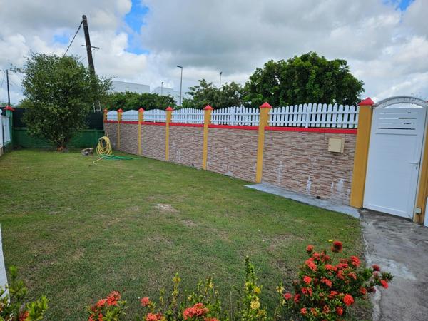 Dpt Guadeloupe (971), à vendre proche de Sainte Anne maison P6
