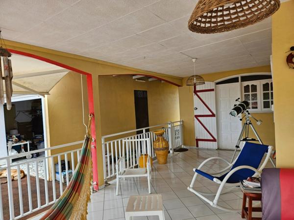 Dpt Guadeloupe (971), à vendre proche de Sainte Anne maison P6