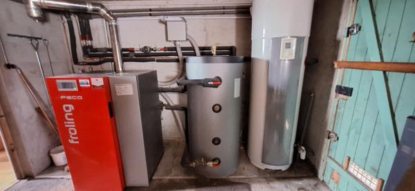 Charmante Maison à Vendre à Bourg-en-Bresse - 5 pièces  3 ch  avec 737 m2  de terrain .