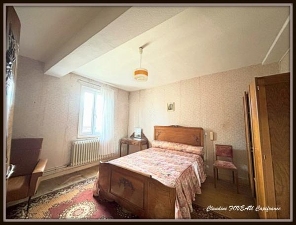 À vendre : Maison à Saint Gérand de Vaux (03) divisée en 2 logements