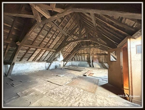 À vendre : Maison à Saint Gérand de Vaux (03) divisée en 2 logements