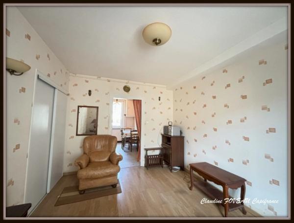 À vendre : Maison à Saint Gérand de Vaux (03) divisée en 2 logements