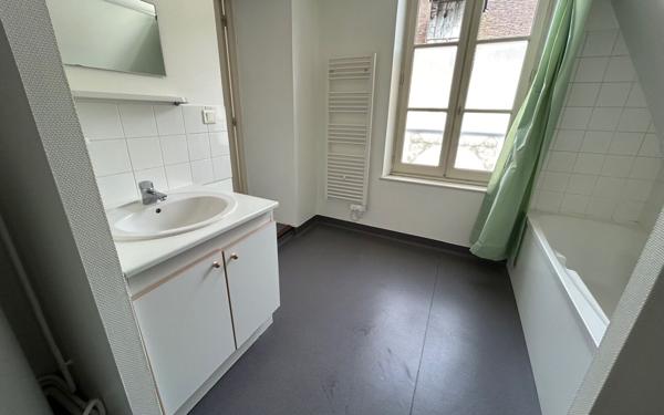 Appartement à louer    2 pièces •  Mortagne-au-Perche