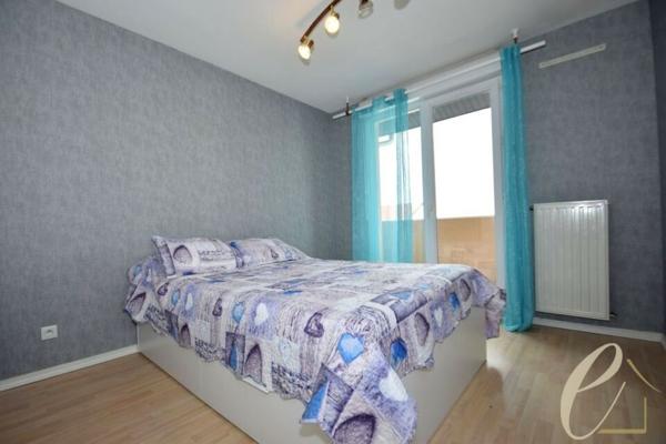 Saint Fons – Centre : T3 dernier étage rénové et meublé de 64.35 m² avec terrasse et grand garage