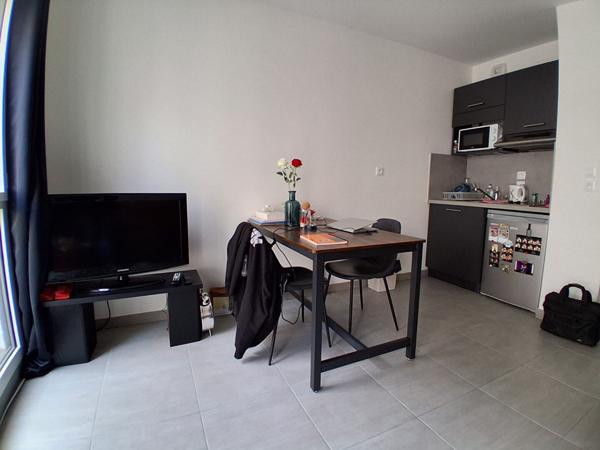 LOCATION MEUBLEE - Lyon 6ème arrondissement - Studio 23 m²