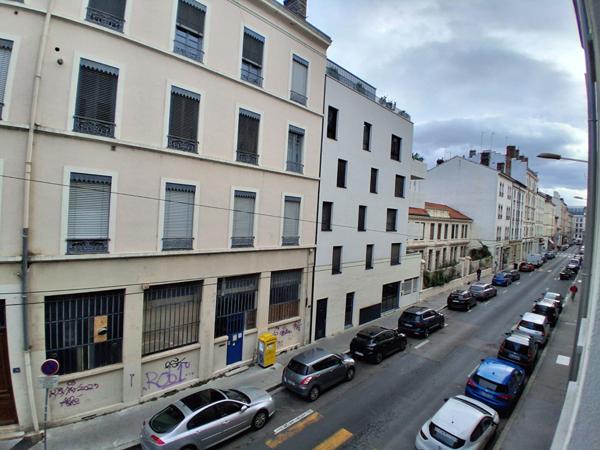 LOCATION MEUBLEE - Lyon 6ème arrondissement - Studio 23 m²