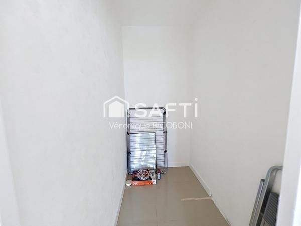 Très bel appartement dans environnement calme et privilégié avec piscine et terrains de tennis
