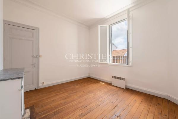 ANDERNOS , HYPER CENTRE VILLE, LOFT EN RUE PIÉTONNE