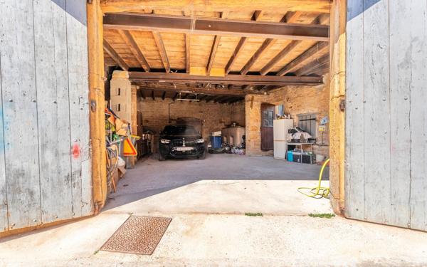 Maison à vendre    5 pièces • 186 m2 Pouilly-le-Monial