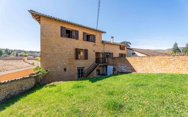 Maison à vendre    5 pièces • 186 m2 Pouilly-le-Monial