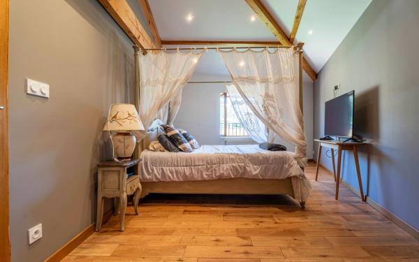 Maison à vendre    5 pièces • 186 m2 Pouilly-le-Monial