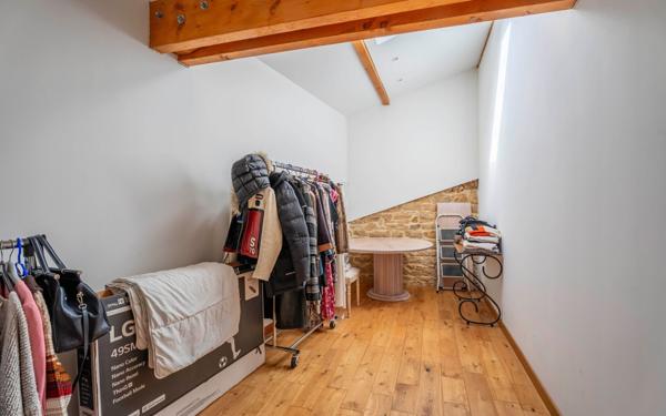 Maison à vendre    5 pièces • 186 m2 Pouilly-le-Monial